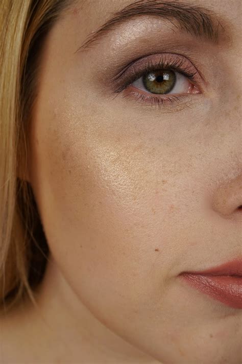 Dior Diorskin Nude Air Luminizer • Highlighter Review & Swatches